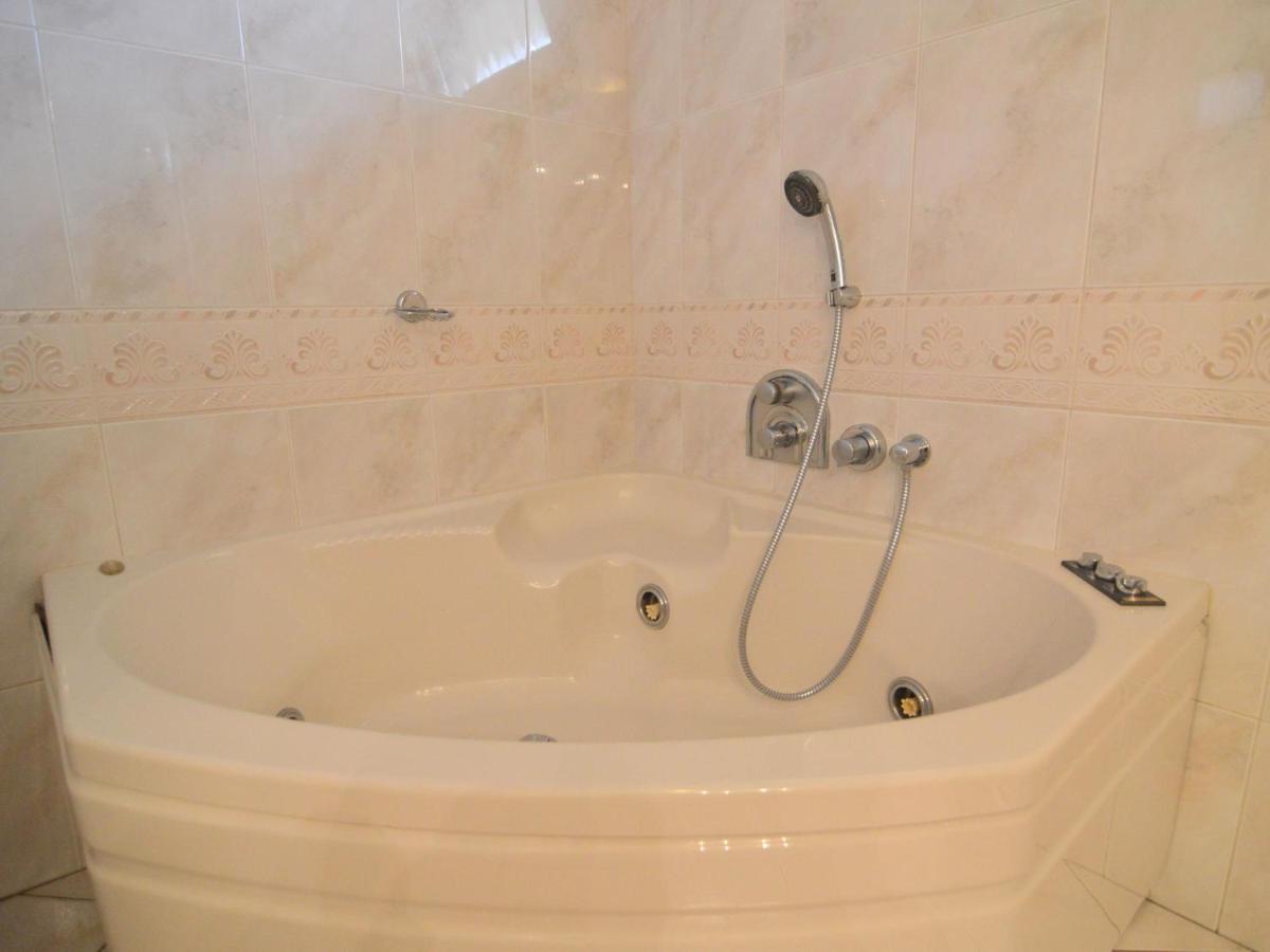 Holiday Home With Pool Sauna Lunteren Ngoại thất bức ảnh